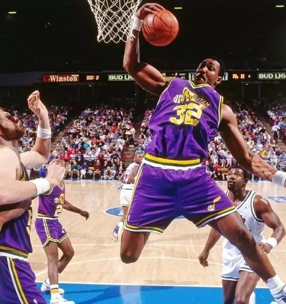 不容乐观 不容乐观