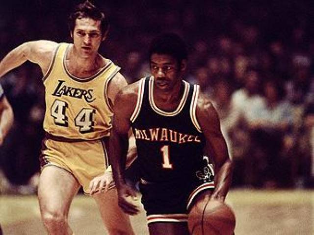 员在禁区内 员在禁区内